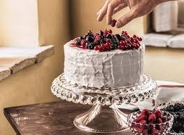 Plat à gâteau sur pied TIFFANY GRIS- GUZZINI