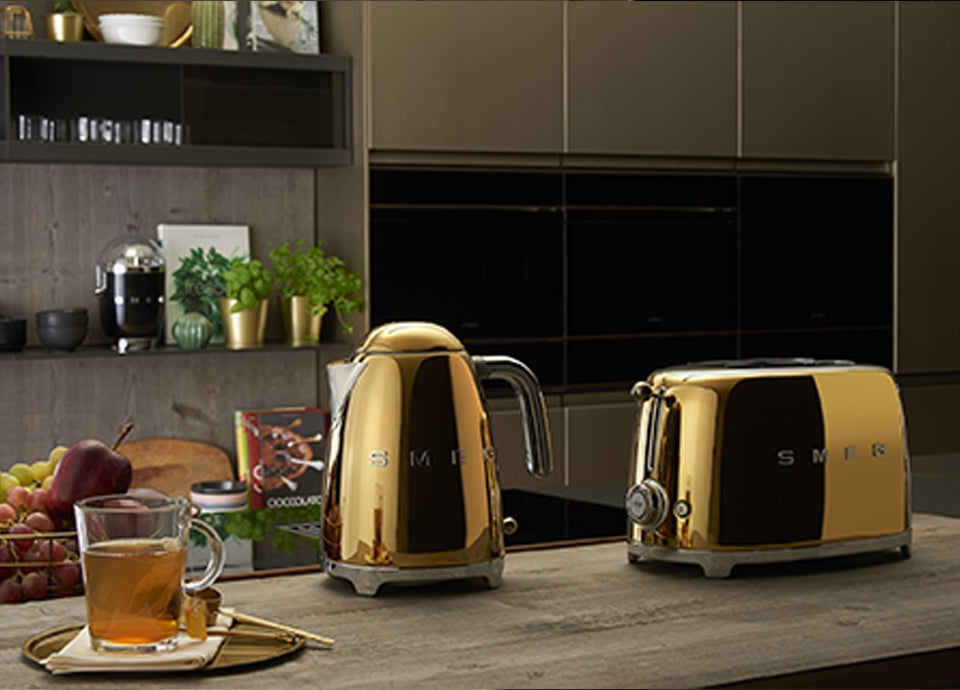 BOUILLOIRE SMEG- GOLD