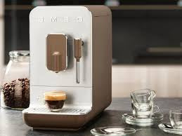 MACHINE À CAFÉ SMEG TAUPE- avec broyeur intégré